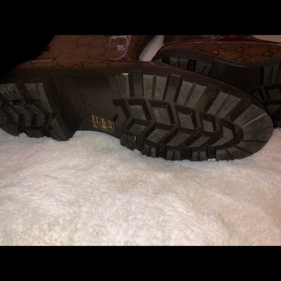 Sold off posh. NEW PRICE! Gucci rain boots size 38 brand new - Picture 2 of 3